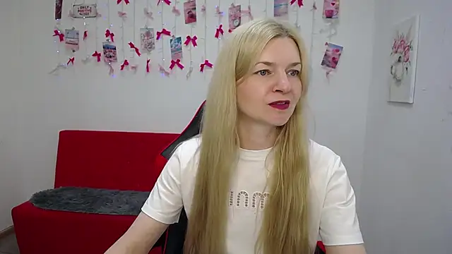 Snapshot of MelissaTyler chatting on May 26, 2026, 11:17 am MelissaTyler online show from May 26, 2026, 11:17 am