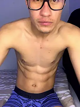 Snapshot of Latin_Paisa_Boy chatting on January 9, 2026, 12:13 am Latin Paisa Boy online show from January 9, 2026, 12:13 am