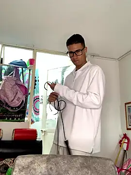 Snapshot of Latin_Paisa_Boy chatting on January 12, 2026, 8:03 pm Latin Paisa Boy online show from January 12, 2026, 8:03 pm