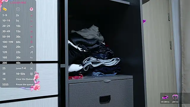 cuteqiqi online show from April 20, 2026, 1:25 pm