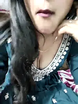 Yours-Zeenat online show from March 4, 2026, 6:25 pm