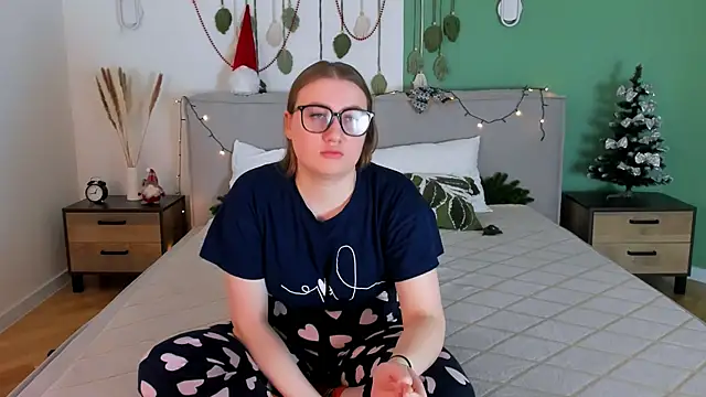 Kitty MurMur online show from January 6, 2026, 2:32 pm