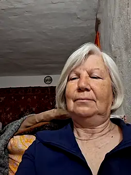 Snapshot of KlaudiaDarling chatting on May 2, 2026, 2:27 am KlaudiaDarling online show from May 2, 2026, 2:27 am