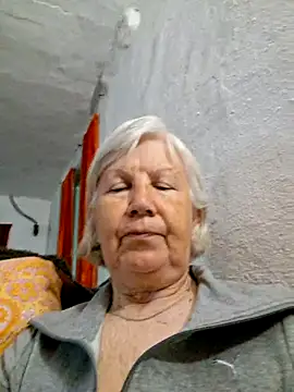 Snapshot of KlaudiaDarling chatting on May 14, 2026, 7:37 am KlaudiaDarling online show from May 14, 2026, 7:37 am