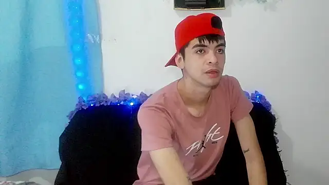 nico22love online show from February 5, 2026, 12:32 pm