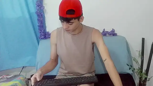 nico22love online show from February 23, 2026, 7:44 pm