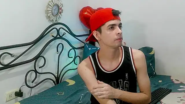 nico22love online show from February 28, 2026, 12:33 am