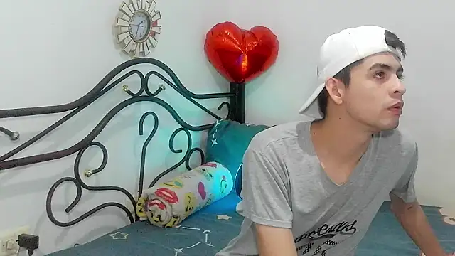 nico22love online show from March 1, 2026, 6:10 pm