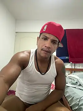 Snapshot of bigdick211292 chatting on May 5, 2026, 12:40 am bigdick211292 online show from May 5, 2026, 12:40 am