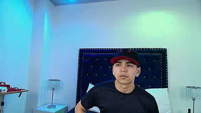 Jaden and sofia online show from March 26, 2026, 2:28 am