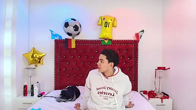 Snapshot of Jaden_and_sofia chatting on June 23, 2026, 3:15 am Jaden and sofia online show from June 23, 2026, 3:15 am