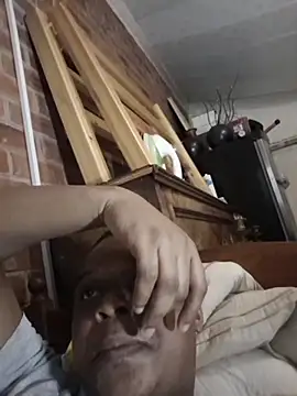 Snapshot of Julio_Don_Dada chatting on February 27, 2026, 10:32 pm Julio Don Dada online show from February 27, 2026, 10:32 pm