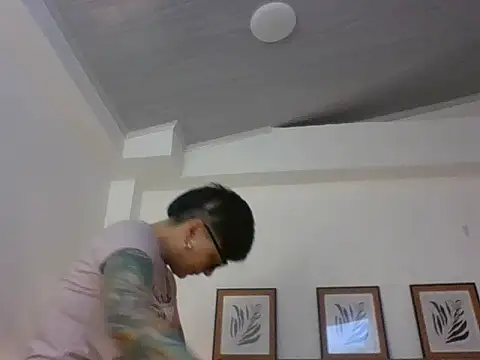 kat paradise online show from March 3, 2026, 12:55 pm