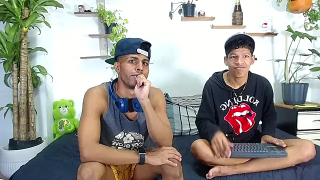 Interracial Snow Bunny online show from February 10, 2026, 7:18 pm