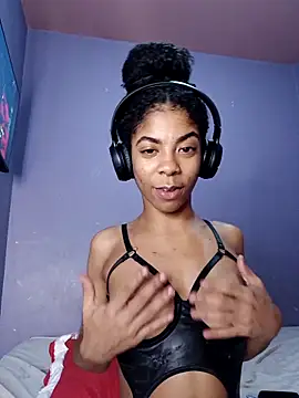 Samarajenyfer online show from February 17, 2026, 7:27 am