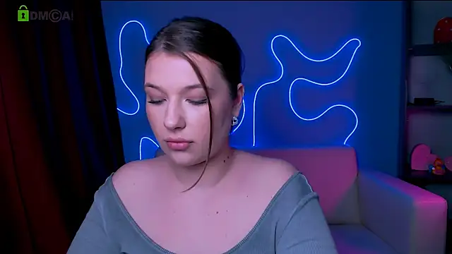 aurora kiss   online show from January 9, 2026, 8:21 pm