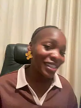 Snapshot of xLissahx chatting on June 12, 2026, 7:40 am xLissahx online show from June 12, 2026, 7:40 am