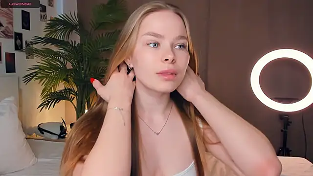 Icehoneybyte online show from March 23, 2026, 7:01 am