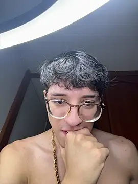 Snapshot of ArthurDavies_ chatting on February 2, 2026, 5:17 am ArthurDavies online show from February 2, 2026, 5:17 am