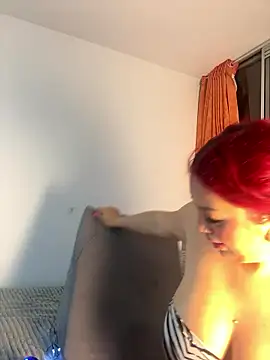 Snapshot of Talia_Foxx chatting on January 11, 2026, 12:37 am Talia Foxx online show from January 11, 2026, 12:37 am