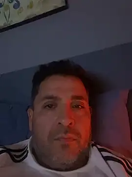 Gonzalodiaz online show from April 24, 2026, 4:48 am