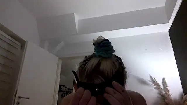 Snapshot of RealB25 chatting on January 7, 2026, 7:16 pm RealB25 online show from January 7, 2026, 7:16 pm