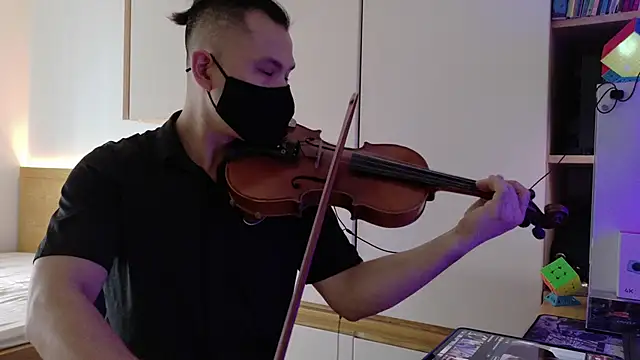 OnlyHand9x online show from April 17, 2026, 3:31 am