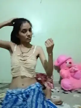 Snapshot of Honey_lily-93 chatting on June 9, 2026, 5:24 pm Honey lily-93 online show from June 9, 2026, 5:24 pm