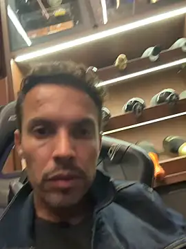 Snapshot of Naldopaugrand chatting on February 10, 2026, 11:53 pm Naldopaugrand online show from February 10, 2026, 11:53 pm