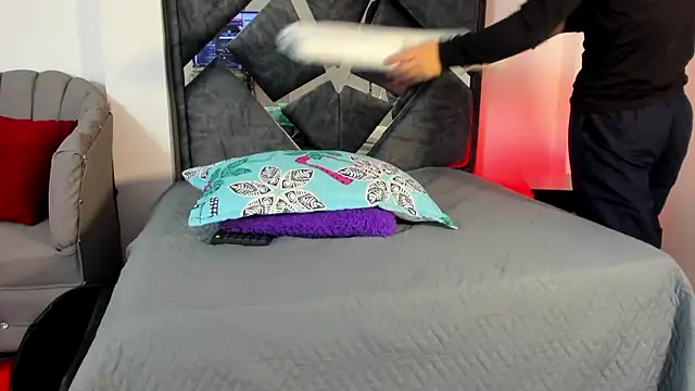 Liam saint online show from January 14, 2026, 12:11 pm