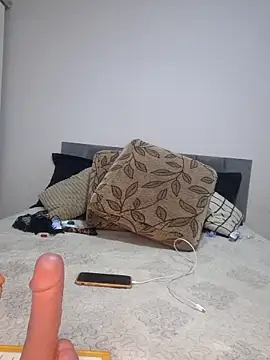 ViitoriaMaria online show from April 14, 2026, 5:35 am