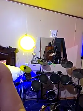 melody ts online show from February 2, 2026, 4:44 am