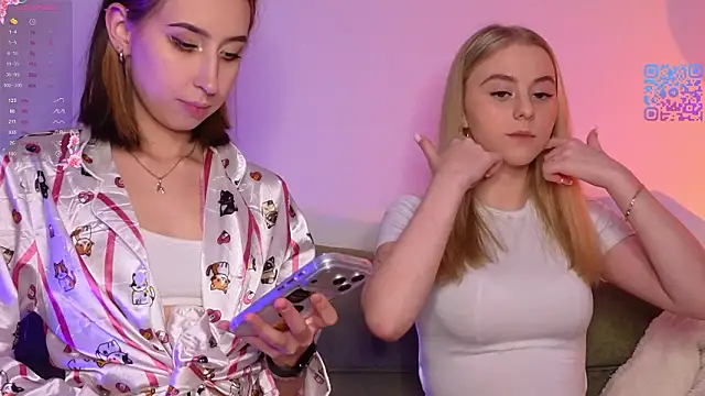 Mimipaws online show from February 9, 2026, 7:40 pm