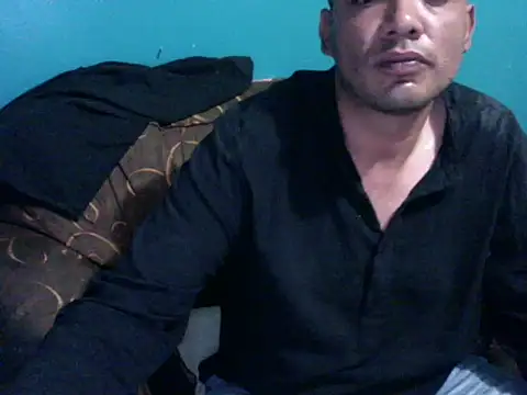 Snapshot of latinomoreno95 chatting on May 16, 2026, 12:07 am latinomoreno95 online show from May 16, 2026, 12:07 am
