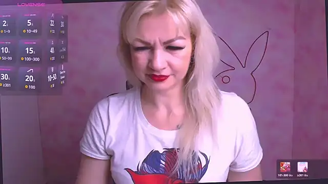 Snapshot of Madonna_Fire chatting on May 10, 2026, 5:56 am Madonna Fire online show from May 10, 2026, 5:56 am