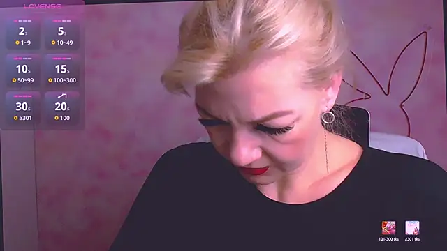 Snapshot of Madonna_Fire chatting on May 14, 2026, 12:01 pm Madonna Fire online show from May 14, 2026, 12:01 pm