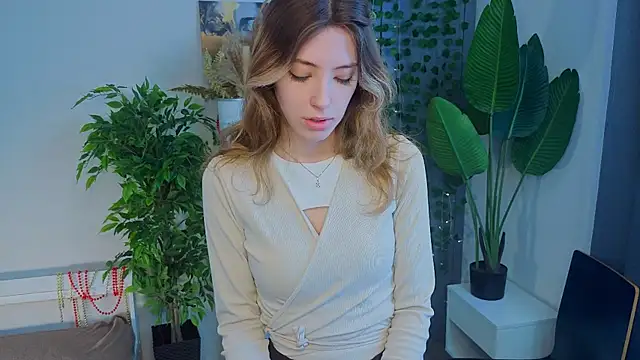 BrianneMallory online show from February 10, 2026, 6:17 am