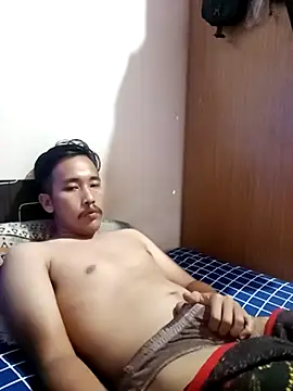 Snapshot of Reynalx chatting on January 15, 2026, 12:10 pm Reynalx online show from January 15, 2026, 12:10 pm