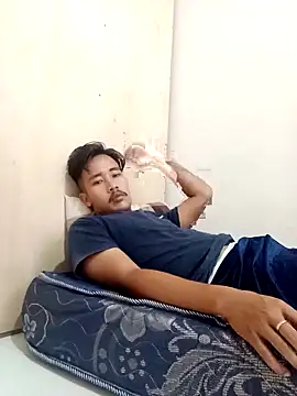 Reynalx online show from January 31, 2026, 11:03 pm