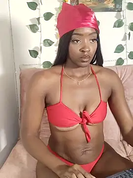 Nahomy-sm online show from April 13, 2026, 11:32 pm