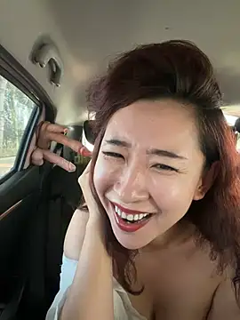 Jingjingxiang-520 online show from June 13, 2026, 11:57 pm