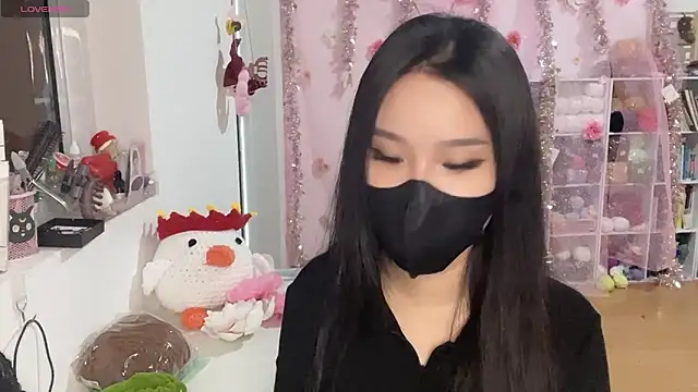 Tieu-May online show from March 12, 2026, 5:35 am