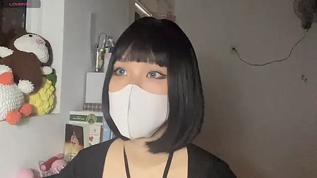 Tieu-May online show from April 11, 2026, 7:45 am