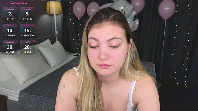 Angel  Grace online show from April 7, 2026, 12:11 am