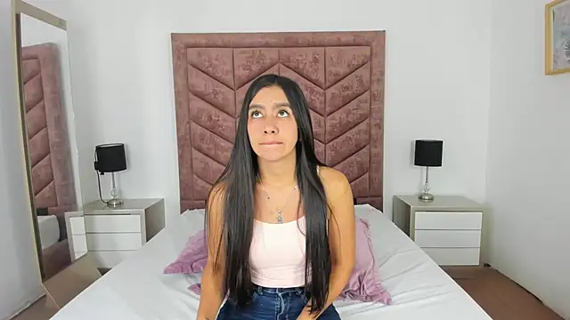 Snapshot of Zara_Cardona chatting on January 12, 2026, 11:59 am Zara Cardona online show from January 12, 2026, 11:59 am