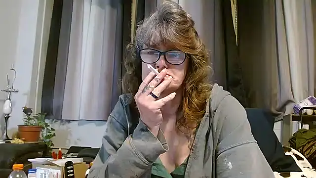 ladylavende3 online show from March 13, 2025, 6:05 am