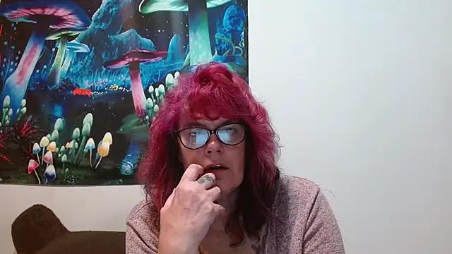 ladylavende3 online show from October 15, 2025, 5:18 am