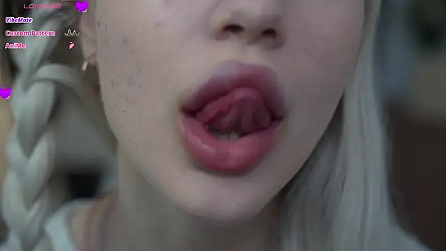 KristalCrowner online show from March 2, 2026, 7:43 pm