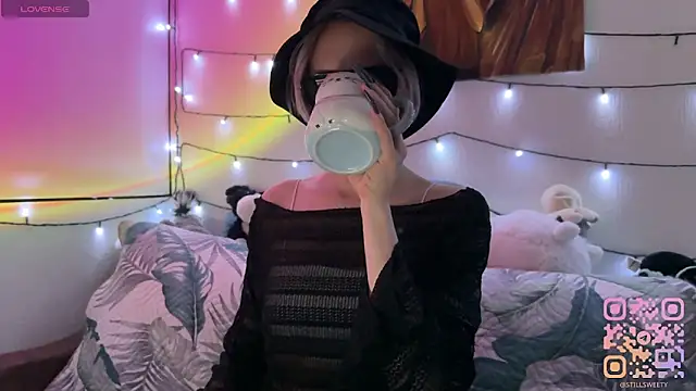 Snapshot of stillsweety chatting on March 27, 2026, 12:16 am stillsweety online show from March 27, 2026, 12:16 am