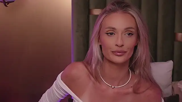 AmeliaAngel online show from July 13, 2026, 9:28 pm